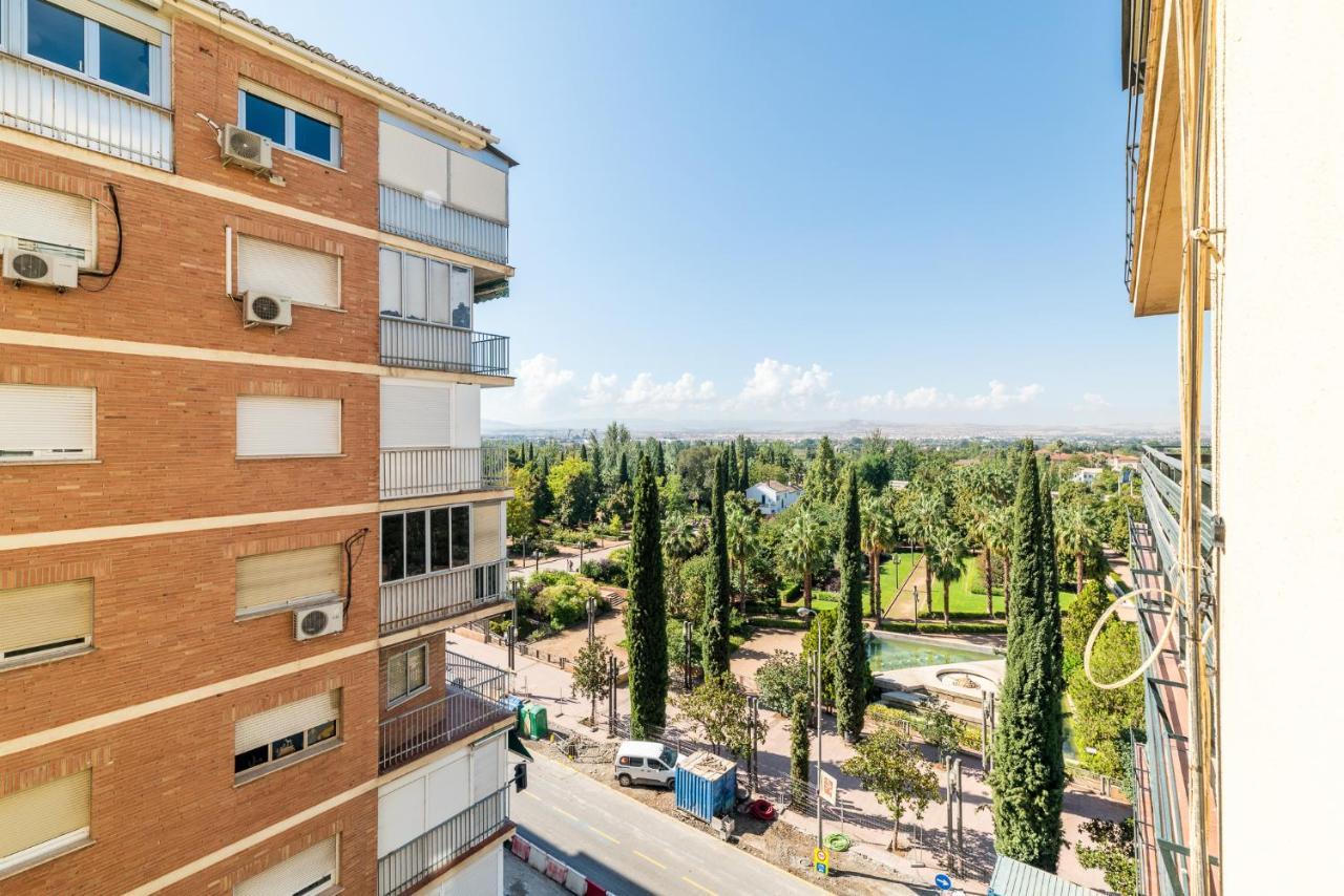 Apartamento Inteligente Con Vistas A La Alhambra Granada Luaran gambar